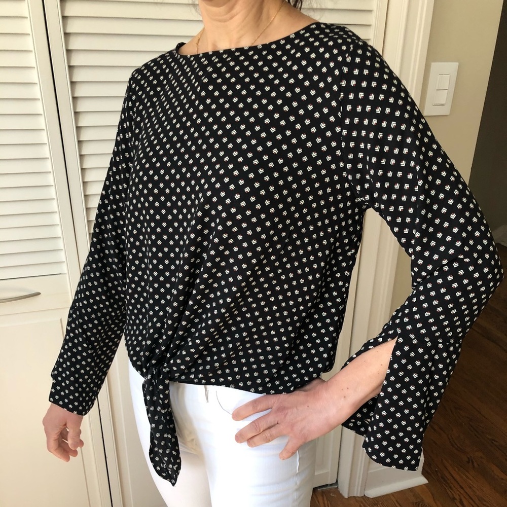 ‼️2 for $20‼️Tie-Front Blouse